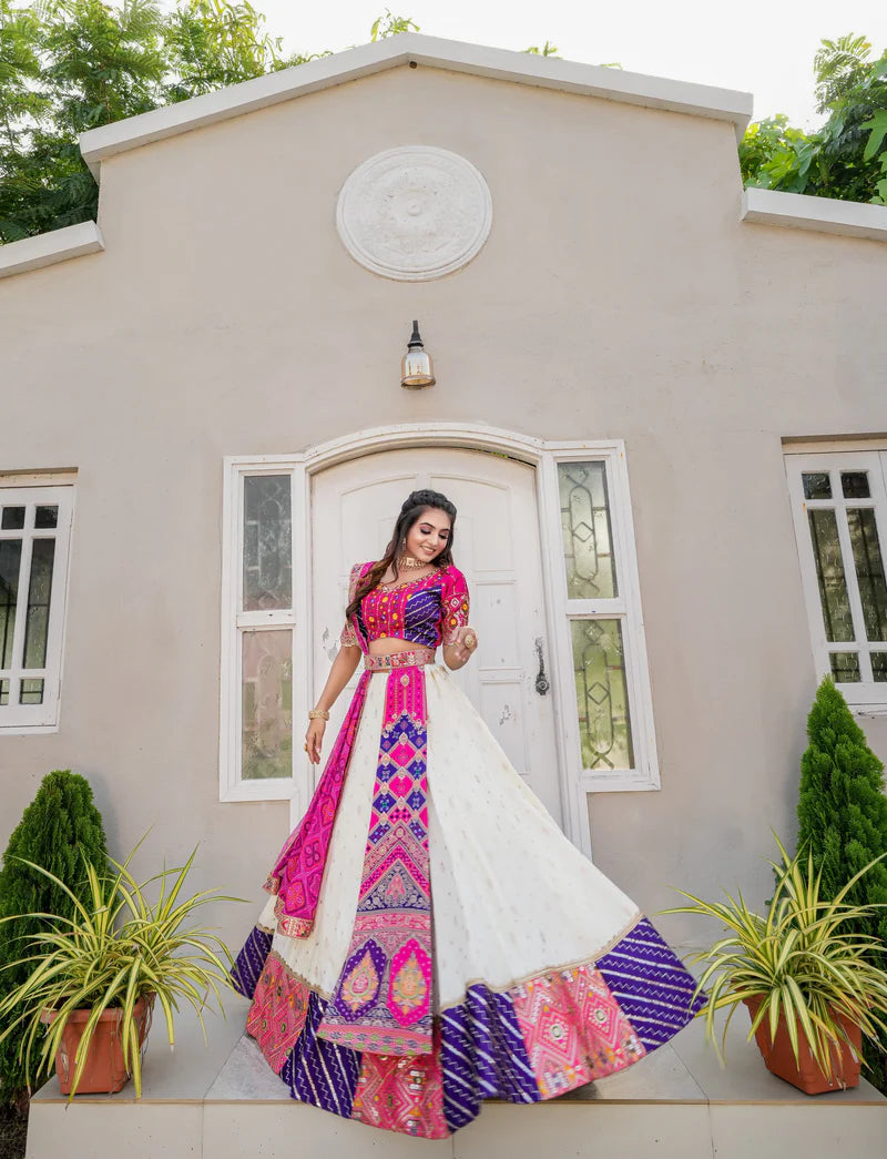 Designer Wedding Maharani Lehenga Choli With attractive Dupatta